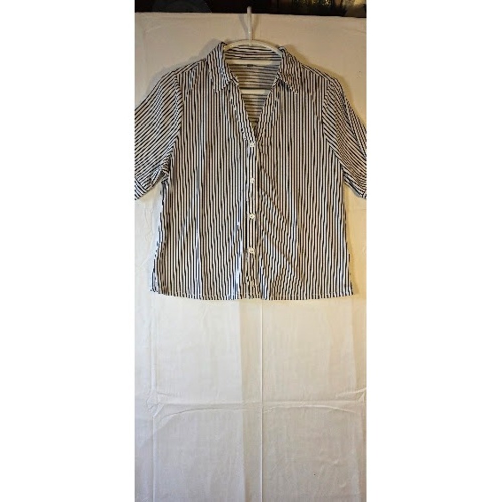 Adrienne Papell Navy Blue White Striped Button Down Shirt Short Sleeve Large